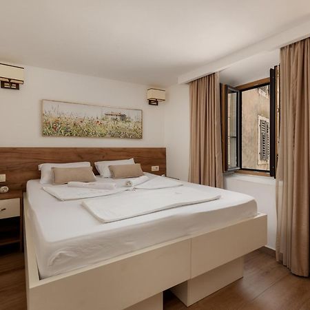 Apartment Amigo Old Town Kotor Buitenkant foto